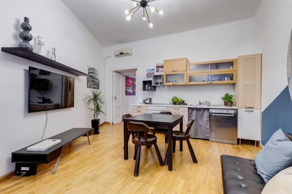 Apartment L&l Cozy 2-bdr In San Giovanni District