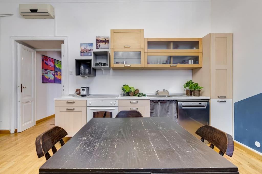 Apartment L&l Cozy 2-bdr In San Giovanni District *