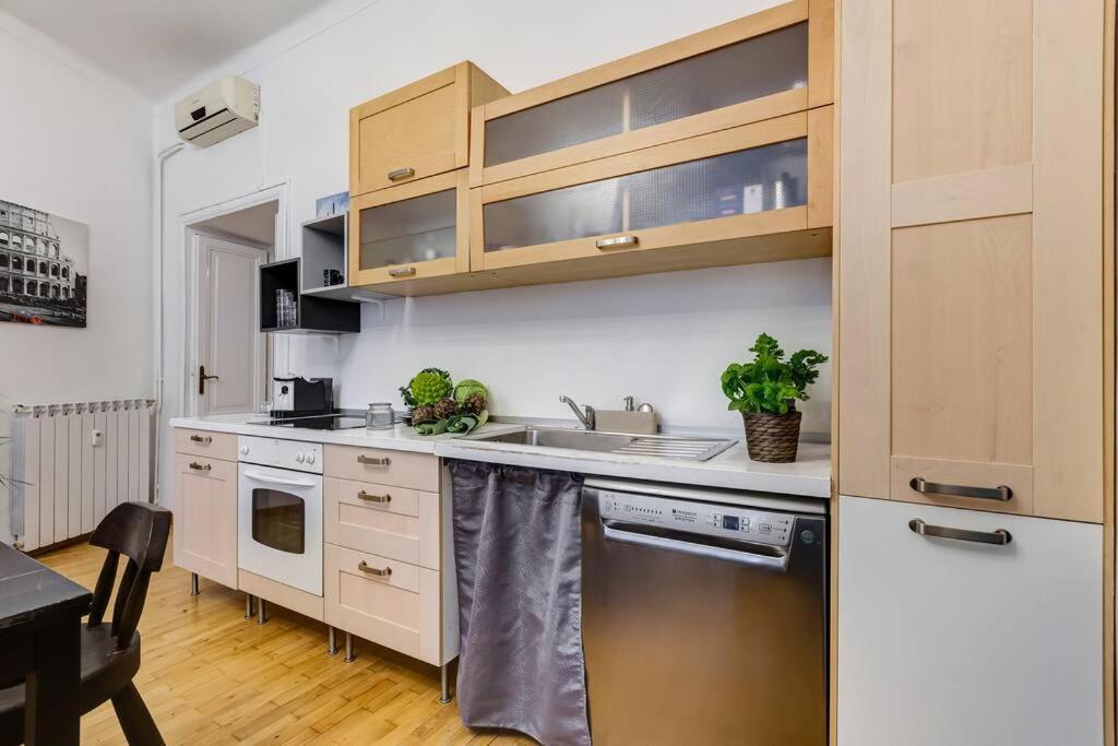Apartment L&l Cozy 2-bdr In San Giovanni District *