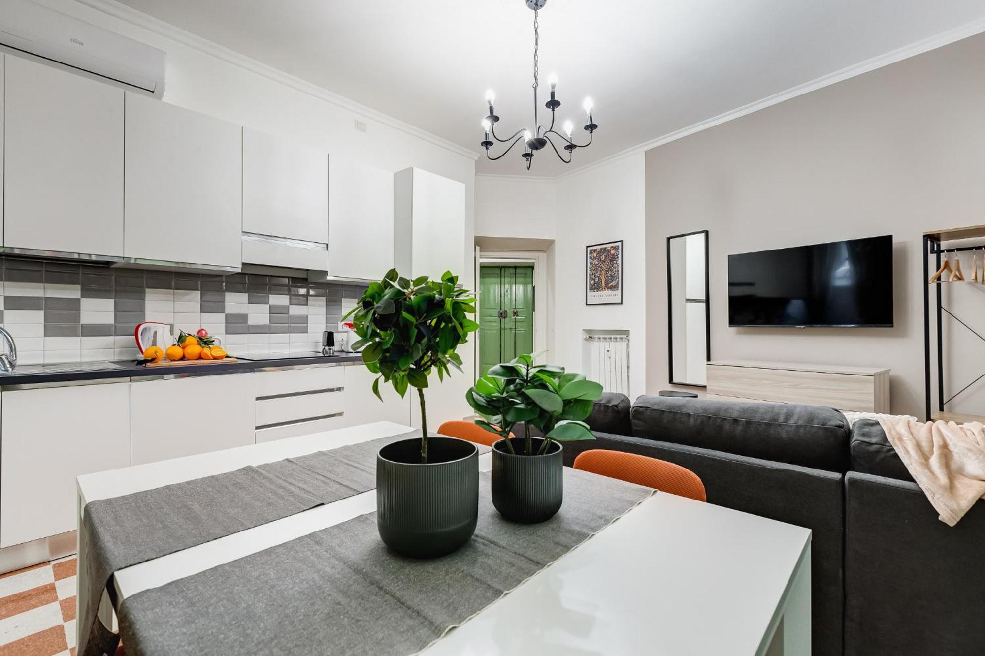 L&l Cozy 2-bdr In San Giovanni District * Rom