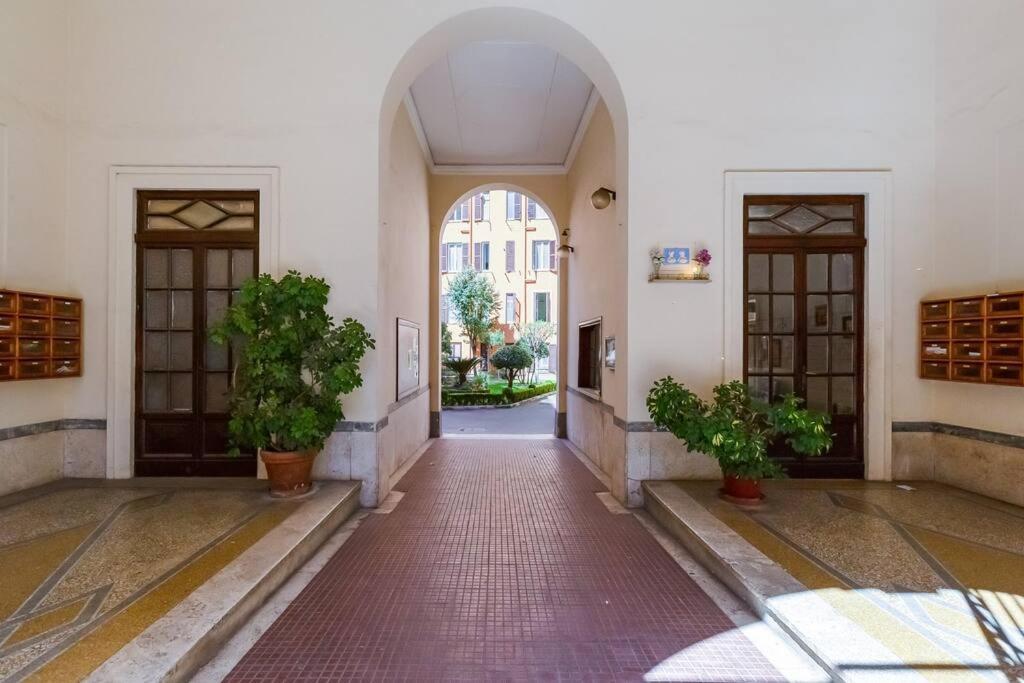 L&l Cozy 2-bdr In San Giovanni District Apartamento